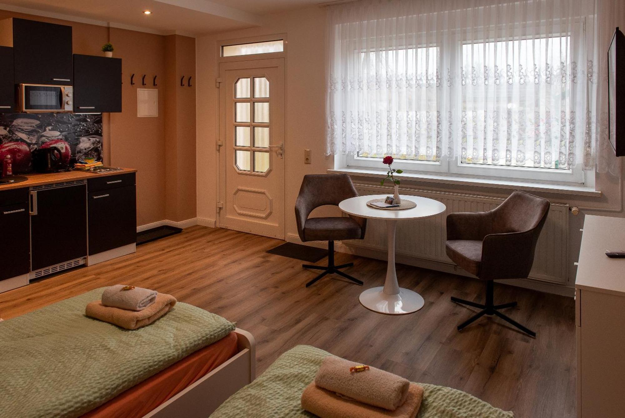 Top-Moderne Ferienwohnung Und Apartments Auf Frueherem Wunderschoenen Bauernhof Im Elbe-Elster-Kreis In Brandenburg Bei Herzberg-Elster, Schoenewalde, Holzdorf Экстерьер фото