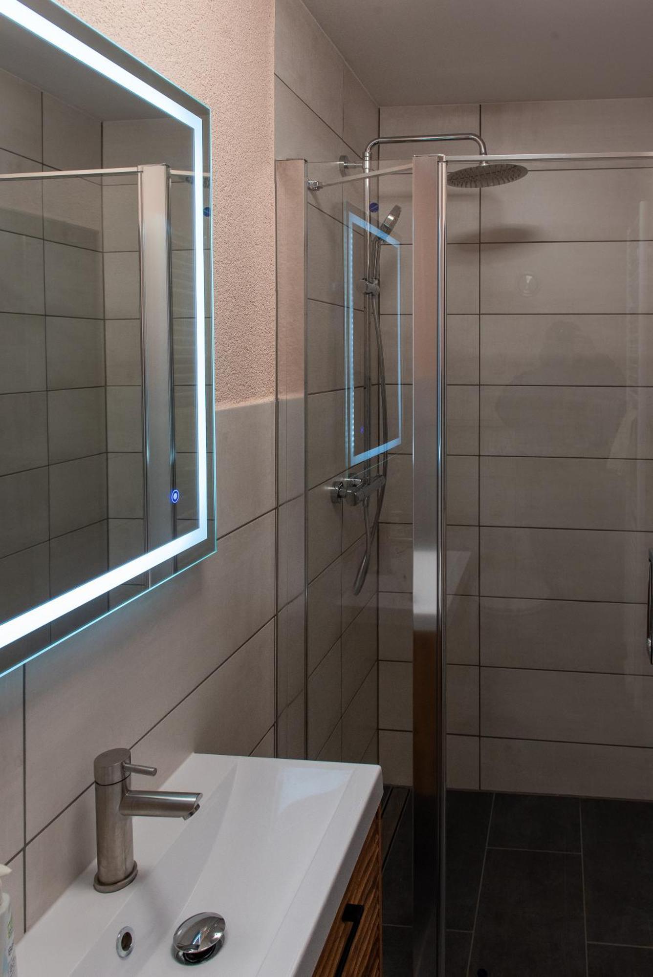 Top-Moderne Ferienwohnung Und Apartments Auf Frueherem Wunderschoenen Bauernhof Im Elbe-Elster-Kreis In Brandenburg Bei Herzberg-Elster, Schoenewalde, Holzdorf Экстерьер фото